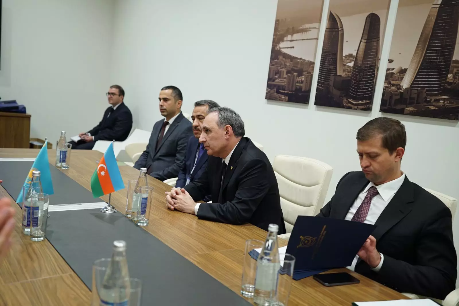Kamran Əliyev və Qazaxıstanın Baş prokuroru arasında görüş olub - FOTO