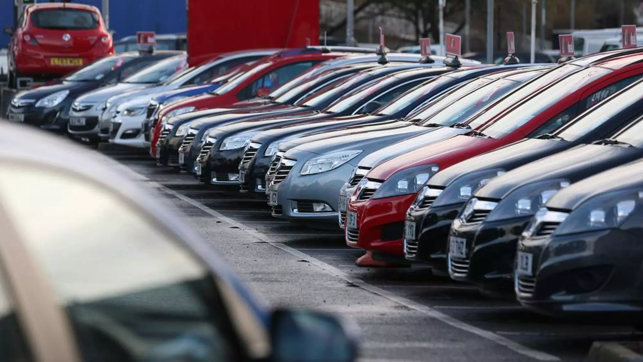 Dünyada bu avtomobillərin satışı rekord səviyyəyə çatıb