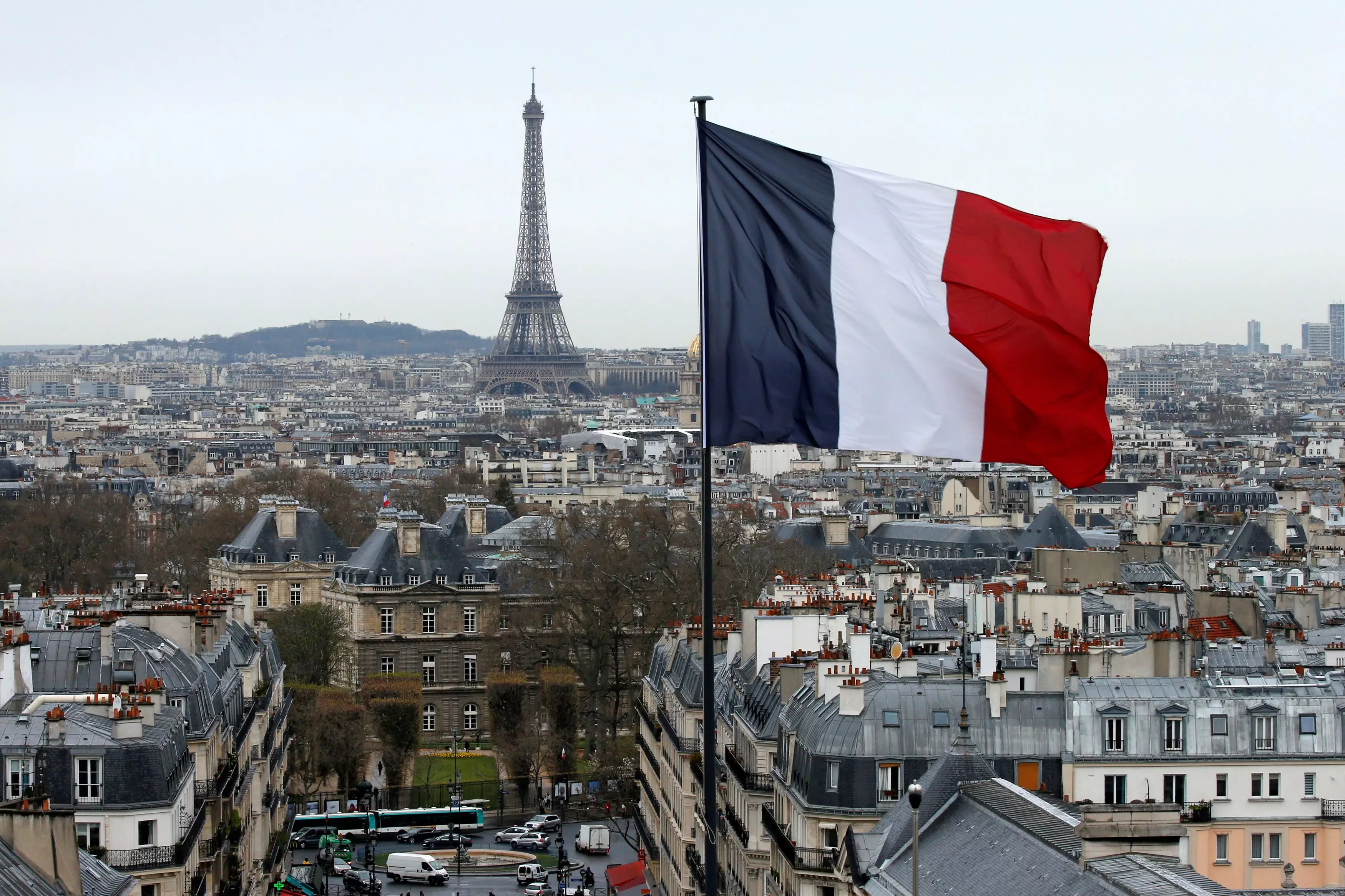 Fransa Qabonla hərbi əməkdaşlığı dayandırır