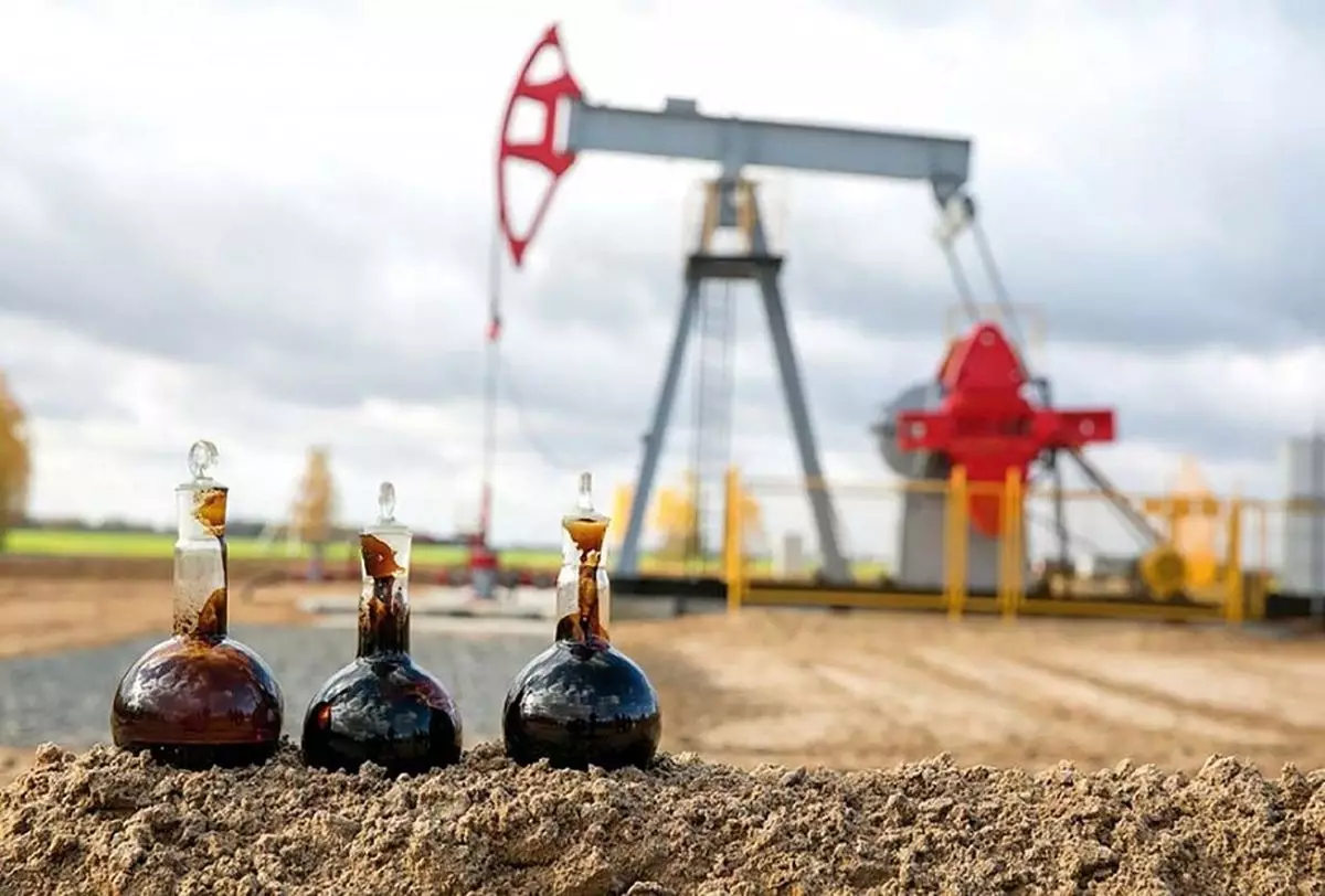 Azərbaycan nefti baha satılır