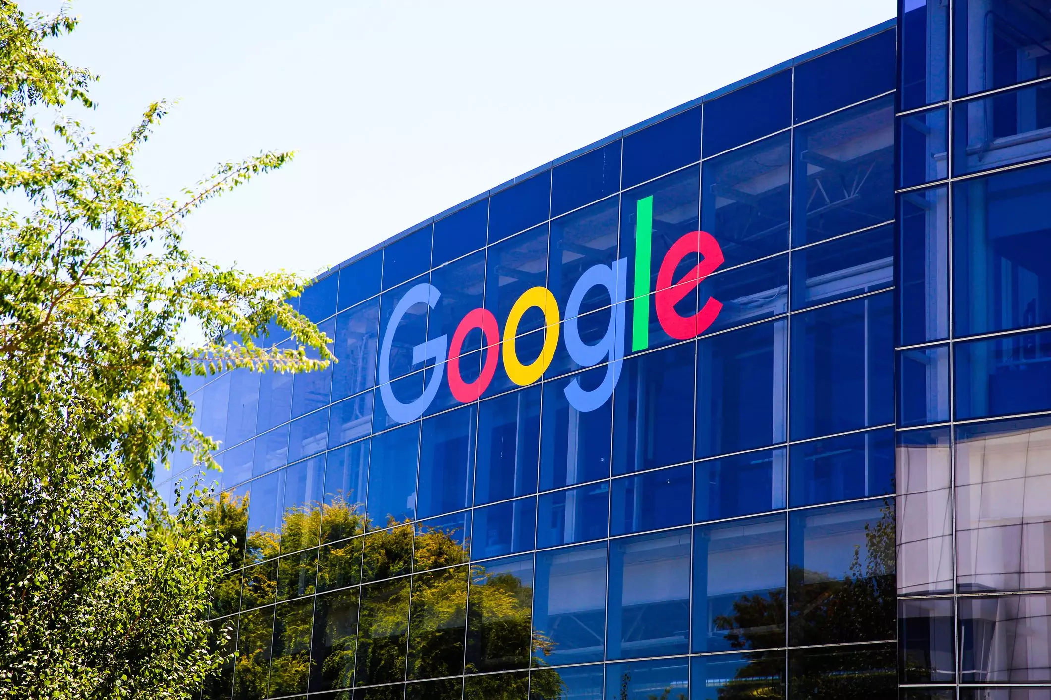"Google" yüzlərlə işçisini işdən çıxarır