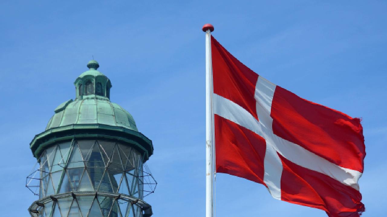 Danimarka parlamenti Quranın yandırılmasını qadağan edib