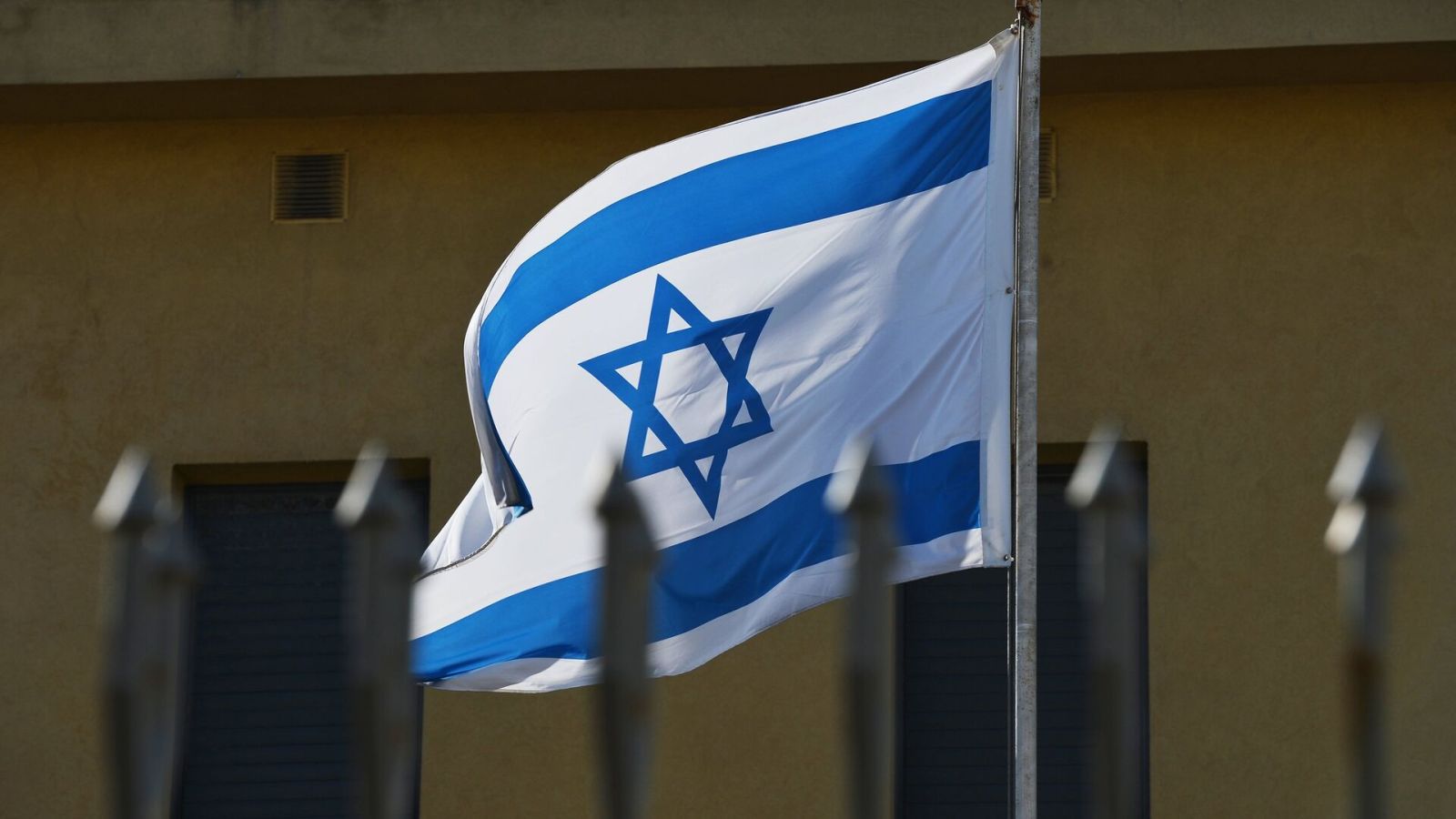 İsrail ordusu Livandan 9 raket atıldığını qeydə alıb