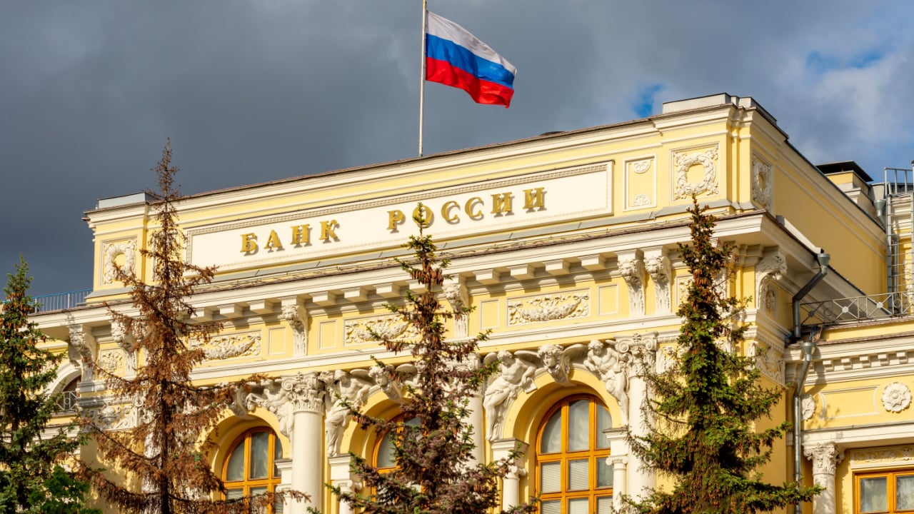 Rusiya Bankı uçot dərəcəsini sabit saxladı