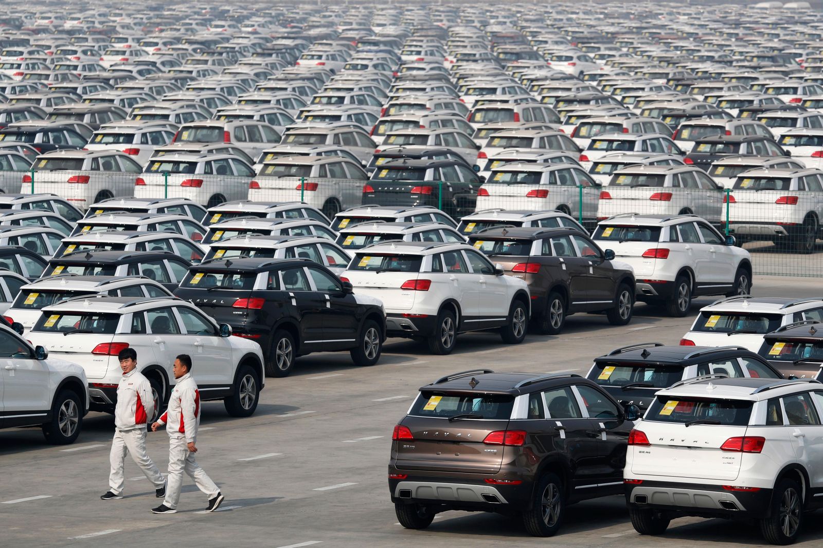 Çinin avtomobil ixracı 44% artıb