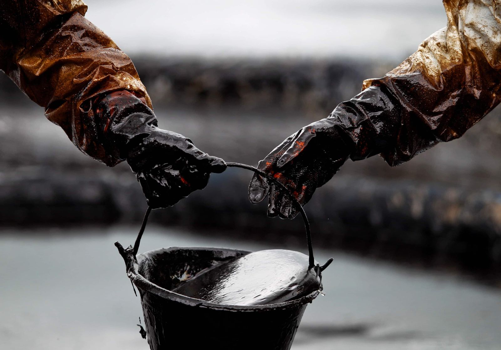 Dünyada neft qiymətləri bahalaşıb