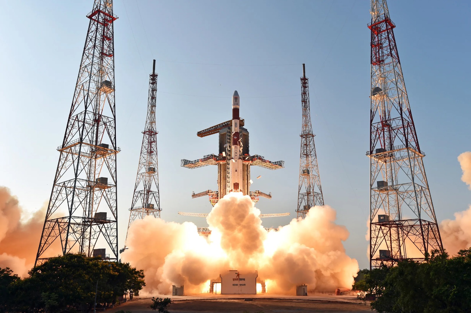 Hindistan 100 hərbi kosmik peyk buraxacaq