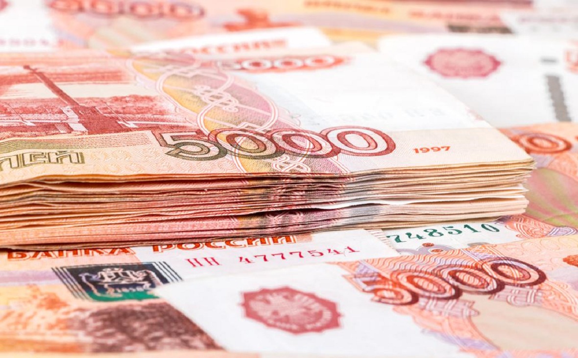 Rusiya büdcəsində neft-qaz gəlirlərinin payı son 16 ilin minimumuna enib