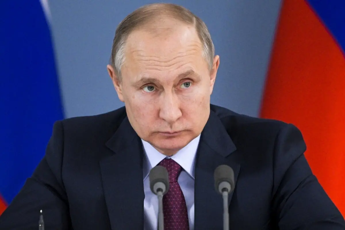 Putin Braziliya prezidentini Rusiyaya səfərə dəvət edib