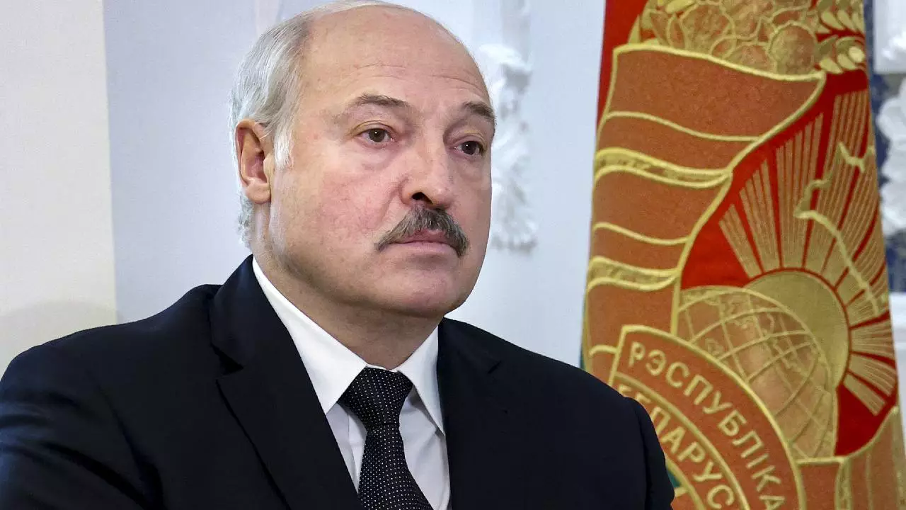 Lukaşenko: Mən Rusiyadan taktiki nüvə silahı istədim