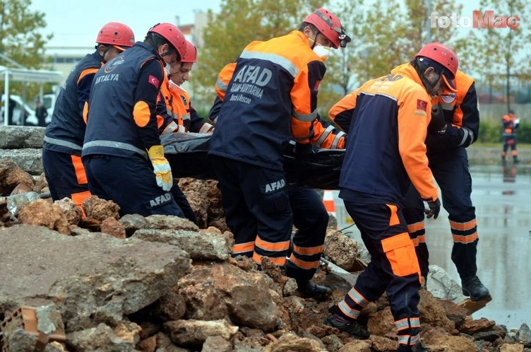 Türkiyədə zəlzələ bölgəsində 6810 əcnəbi xilasedici çalışır