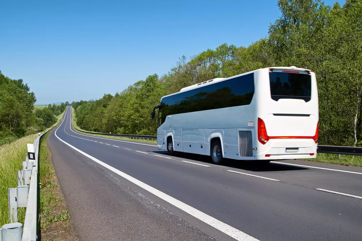 Qarabağın erməni sakinləri üçün 30 avtobus yola salınıb