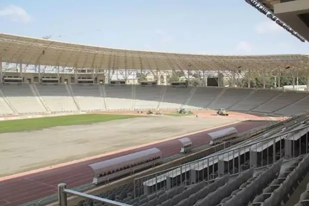 Respublika Stadionunun ot örtüyü yenilənir
