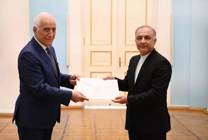 Ermənistan prezidenti İran səfirini qəbul edib