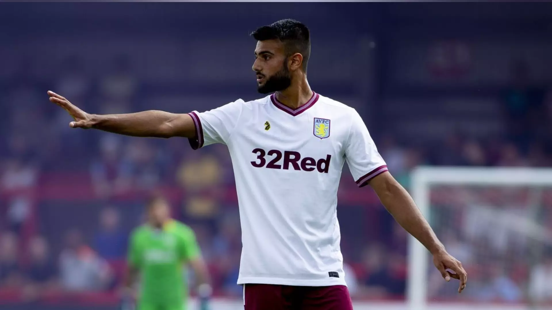 "Aston Villa"nın sabiq futbolçusu "Sumqayıt"a keçir
