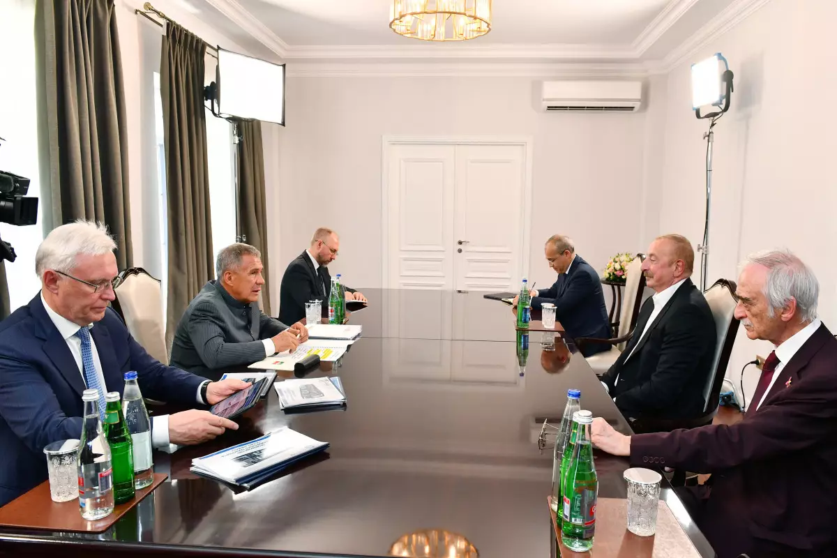 Prezident İlham Əliyev  Rüstəm Minnixanov ilə görüşüb - YENİLƏNİB