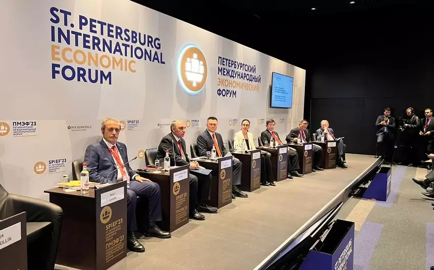 Baş prokuror Peterburq Beynəlxalq İqtisadi Forumunda çıxış edib