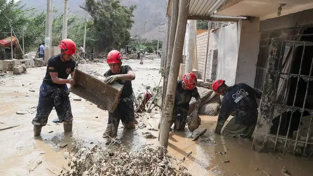 Peruda daşqın fəlakəti: Çox sayda ölü var