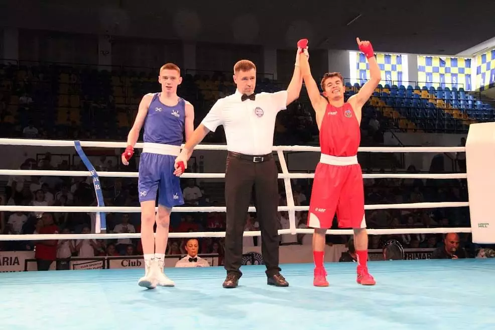 Azərbaycan boksçusu yarımfinala yüksəldi