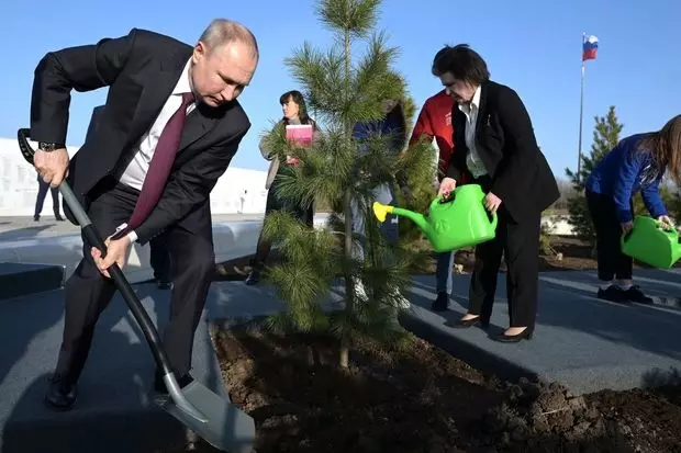 Putin Nizami Gəncəvi parkında olub - VİDEO