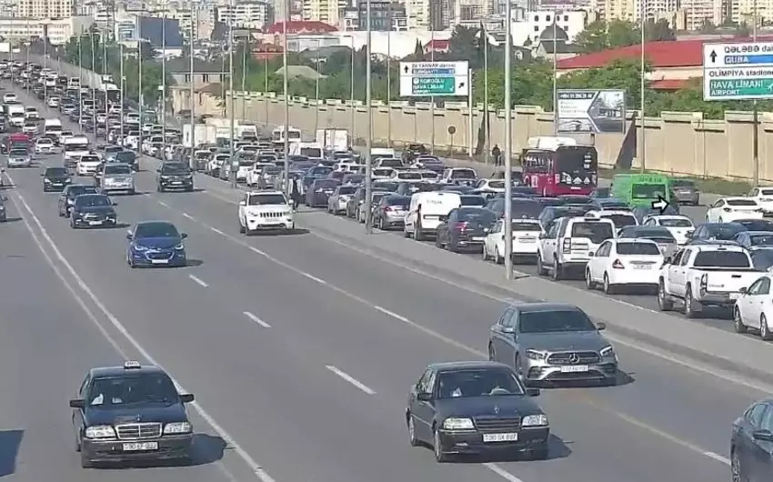 Bakıda hazırda sıxlıq müşahidə olunan yollar - SİYAHI