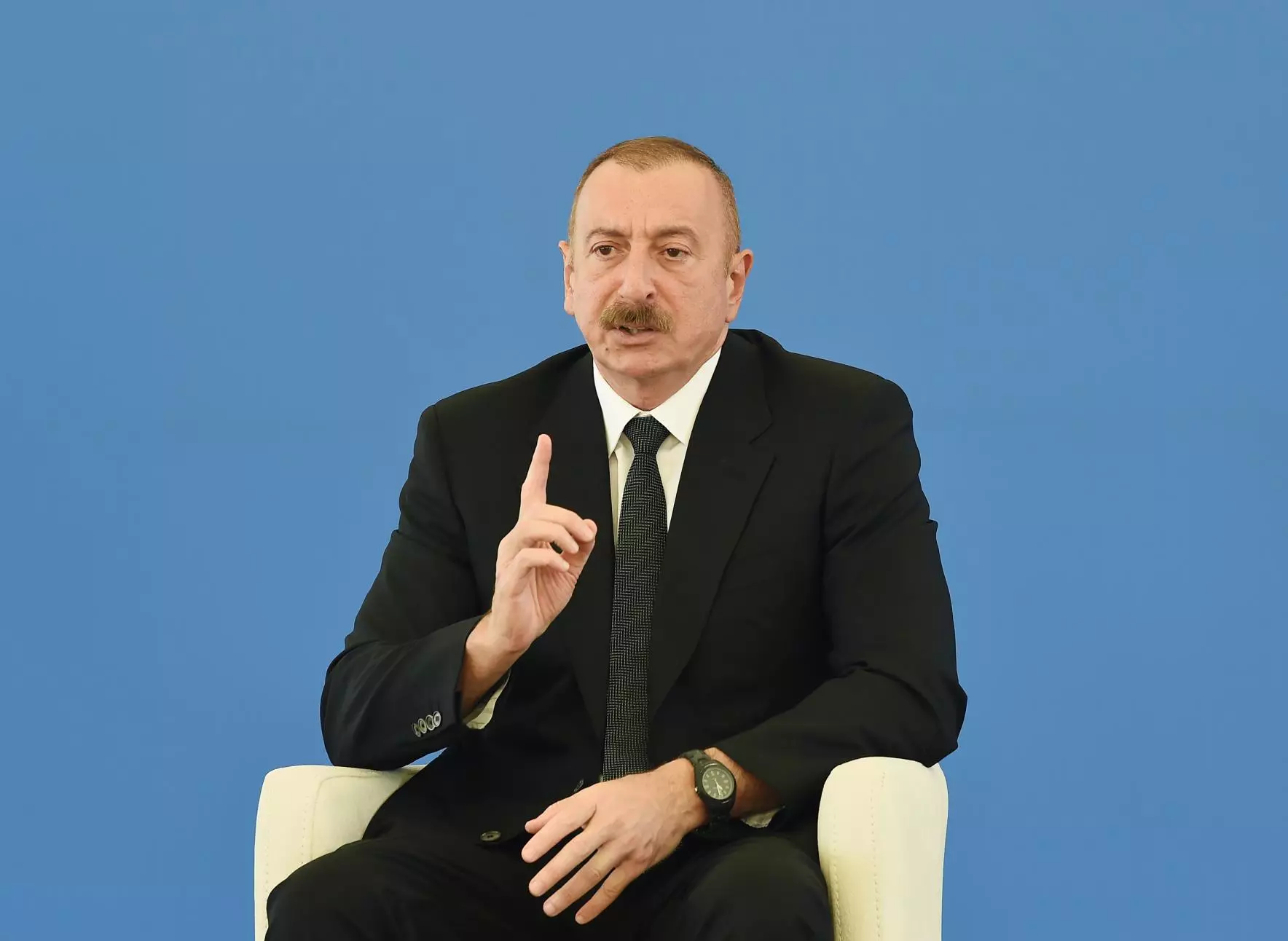 Azərbaycan lideri: "Fransa üzr istəməlidir"