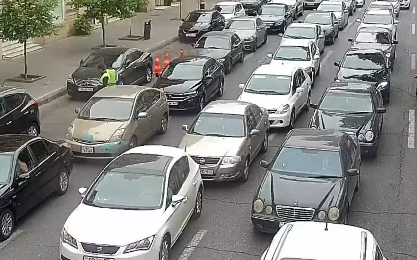 Bakıda hazırda sıxlıq müşahidə olunan yollar - SİYAHI