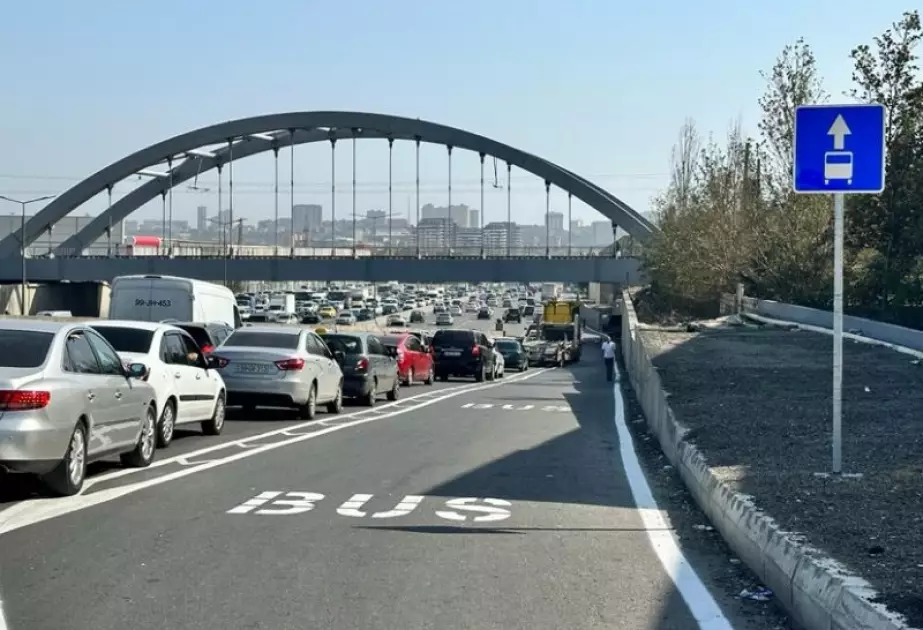 DYP Bakı-Sumqayıt şosesi ilə hərəkət edən avtomobil sürücülərinə müraciət edib