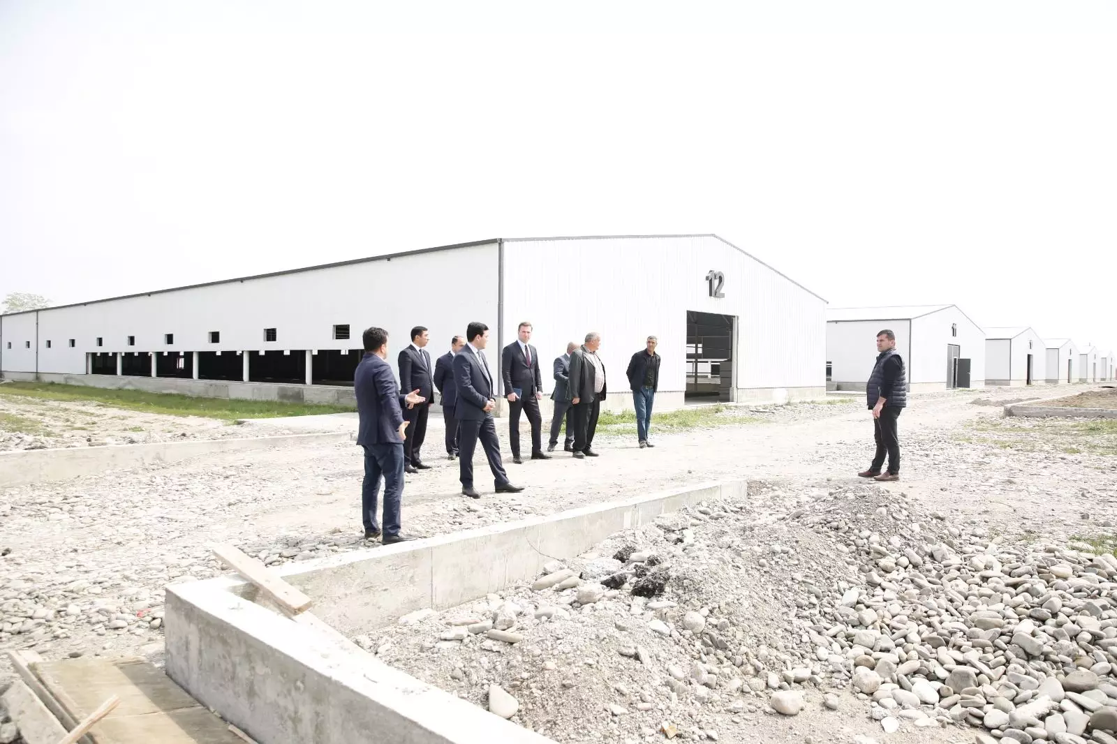 Xaçmaz rayonunda yeni quşçuluq fabriki tikilir (FOTO)