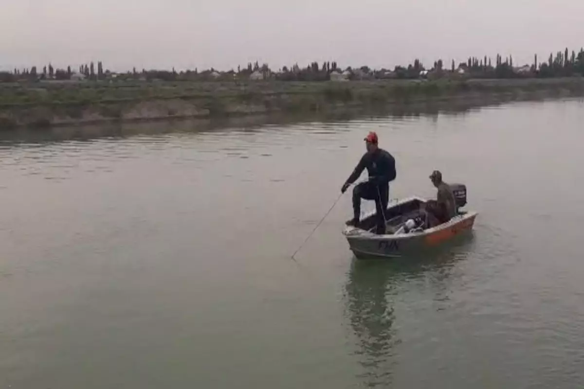 FHN: Qəzadan sonra suya düşdüyü ehtimal edilən şəxsin axtarışları davam etdirilir - VİDEO