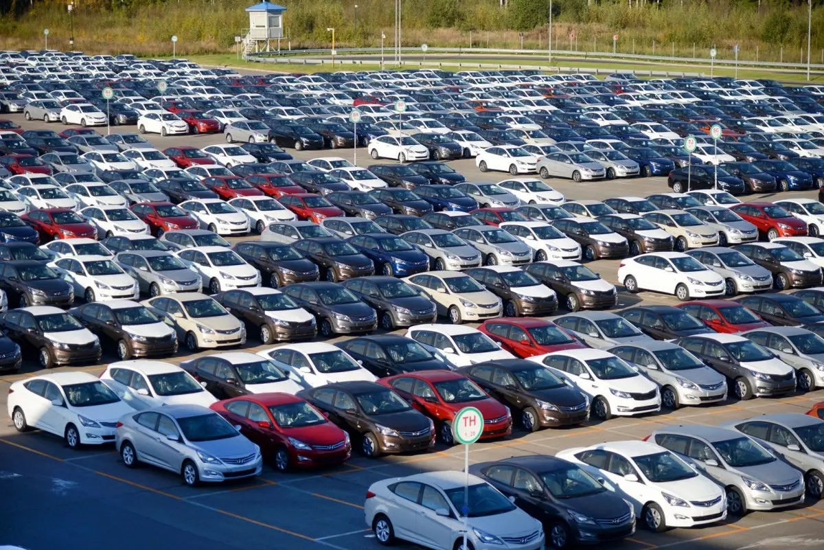 Rusiyada bu avtomobillərin satışı 92% artıb