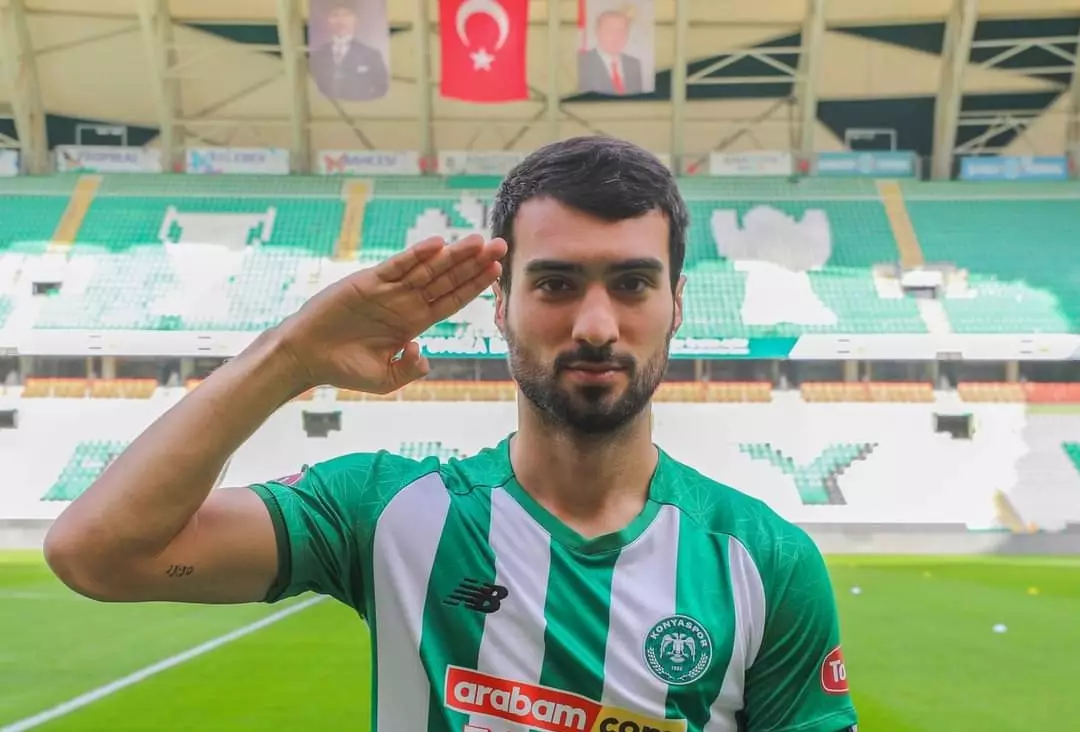 "Konyaspor" Mahir Emrelini tanıtdı