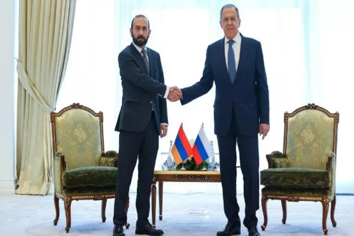 Mirzoyan və Lavrov görüşüblər