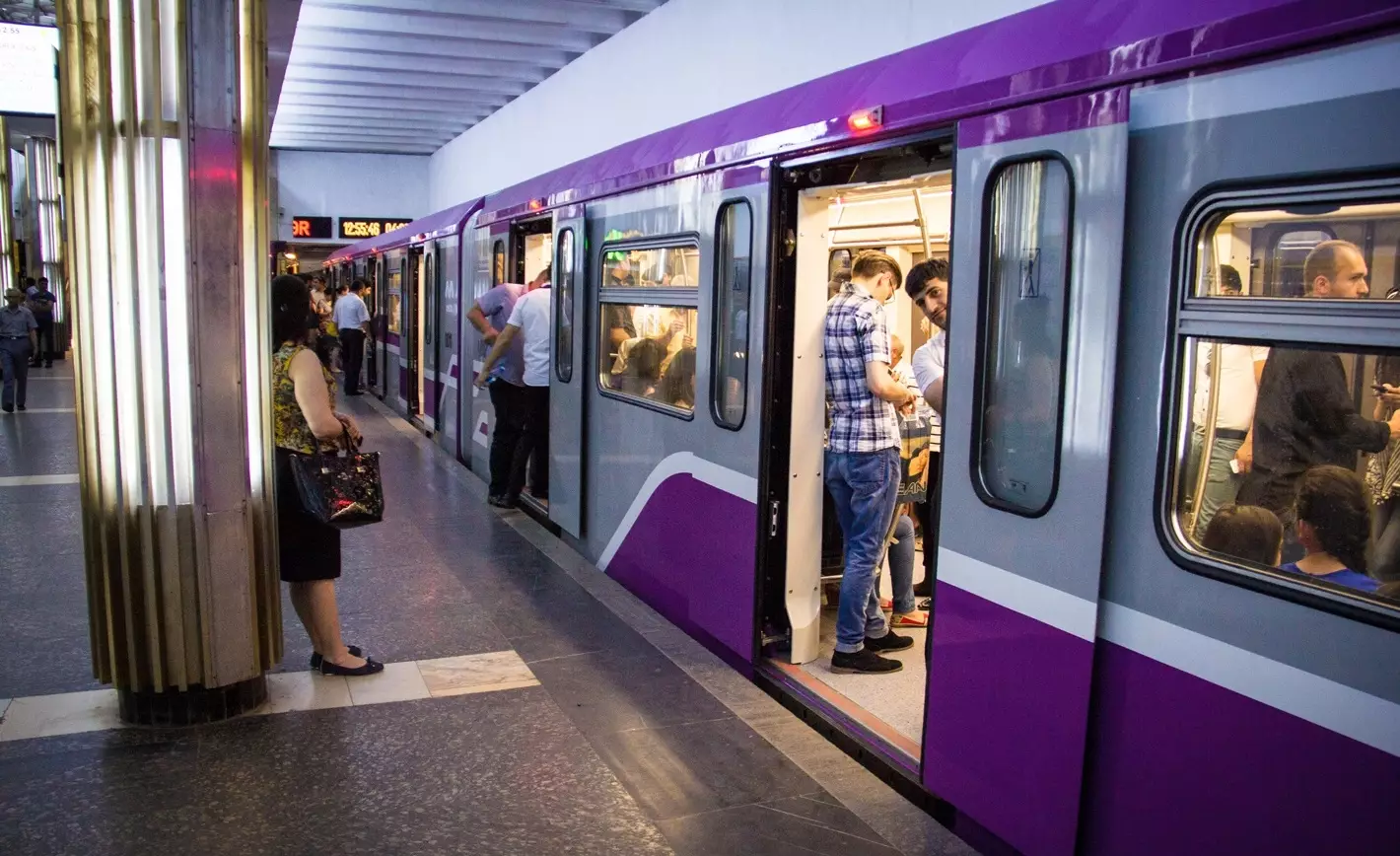 “Nizami” metrosunun platforması sağlamlaşdırılır