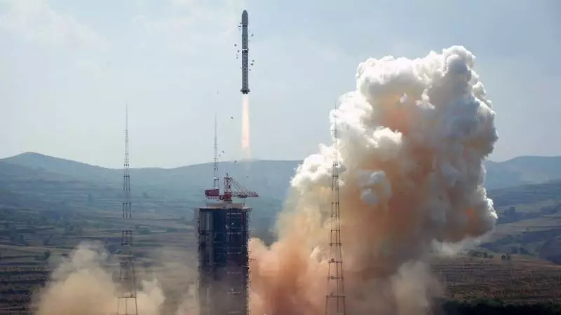 Çin kosmosa eyni anda 41 peyk göndərməklə milli rekord qırıb