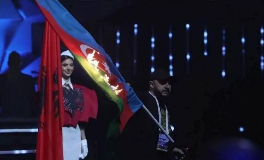İrəvanda beynəlxalq yarışda Azərbaycan bayrağını yandırmağa çalışdılar
