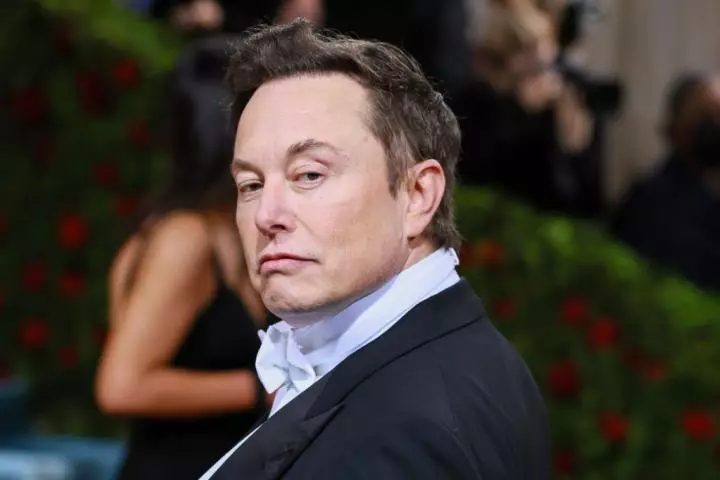 Elon Mask yenidən “dünyanın ən zənginləri” siyahısında birinci yerə yüksəlib