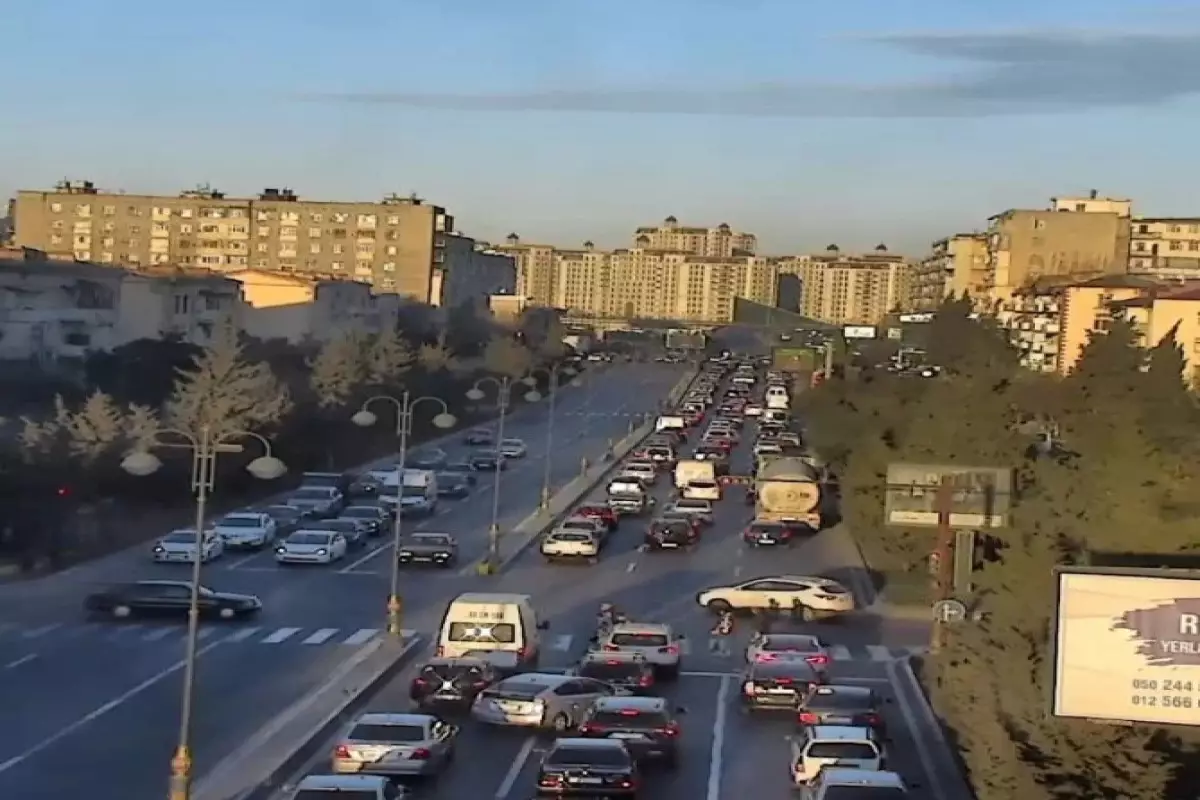 Bakıda sıxlıq müşahidə edilən yollar - SİYAHI