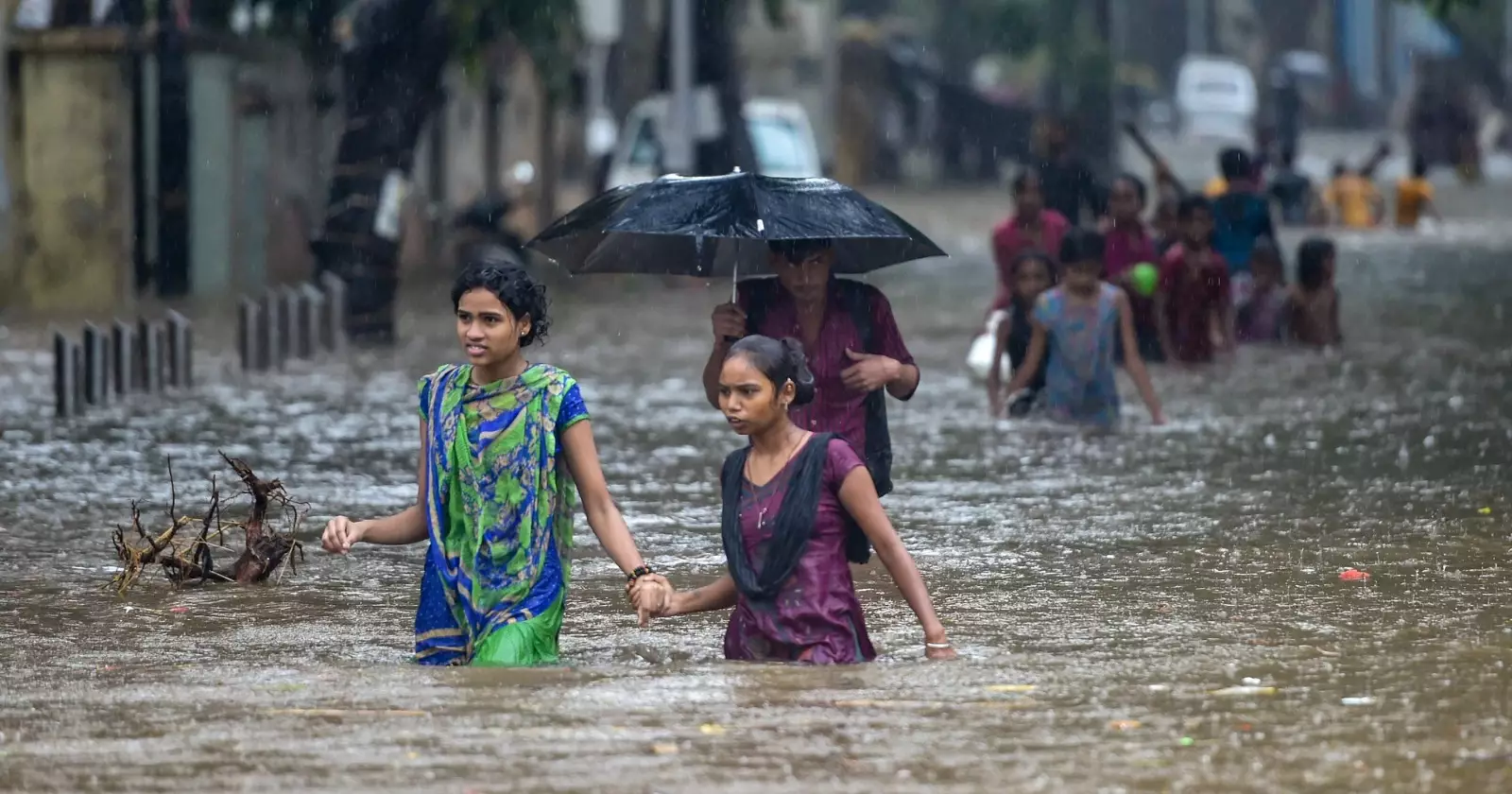 Musson yağışları nəticəsində 199 nəfər ölüb