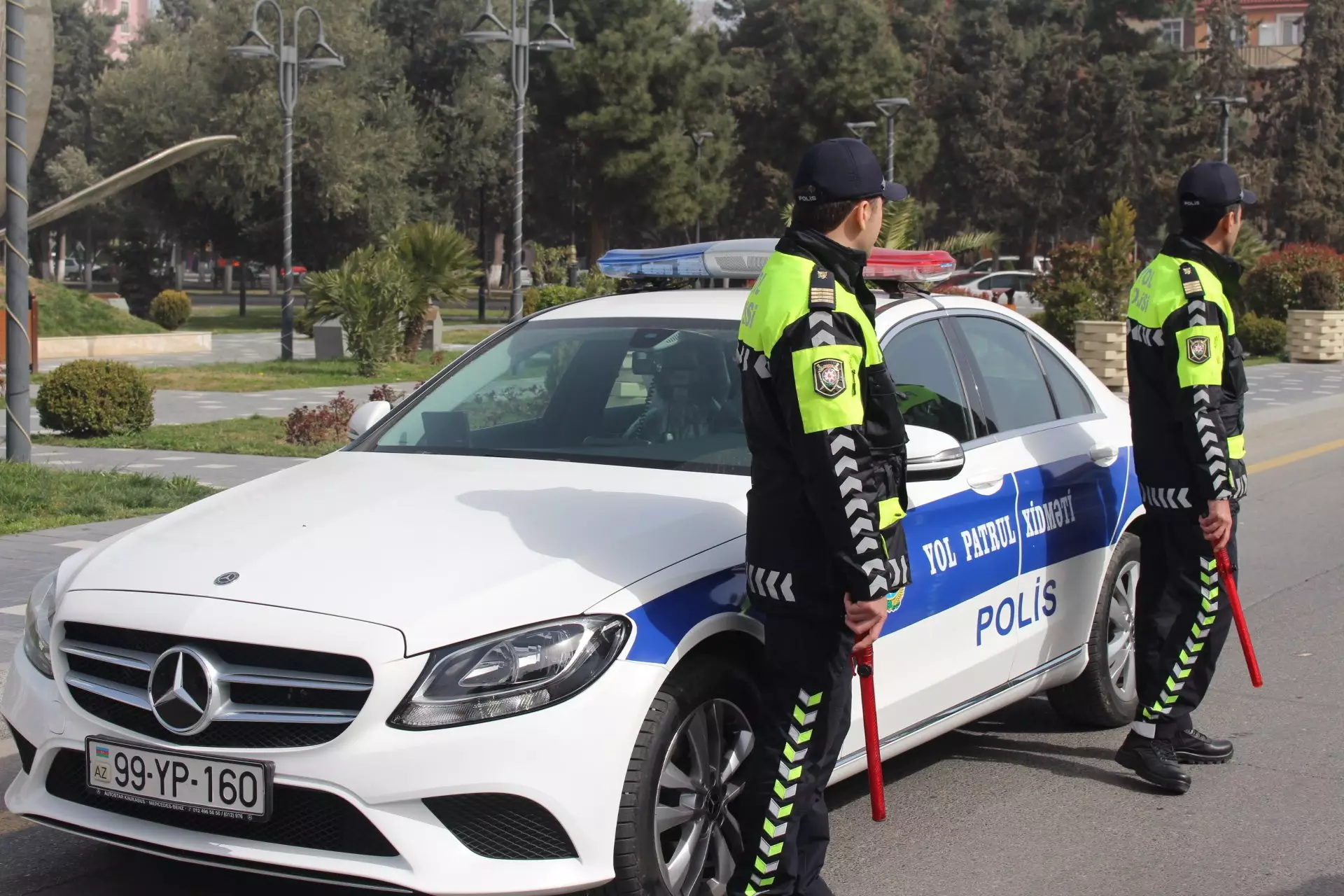 Polisin tələbinə tabe olmayan sürücü avtoxuliqanlıq edib