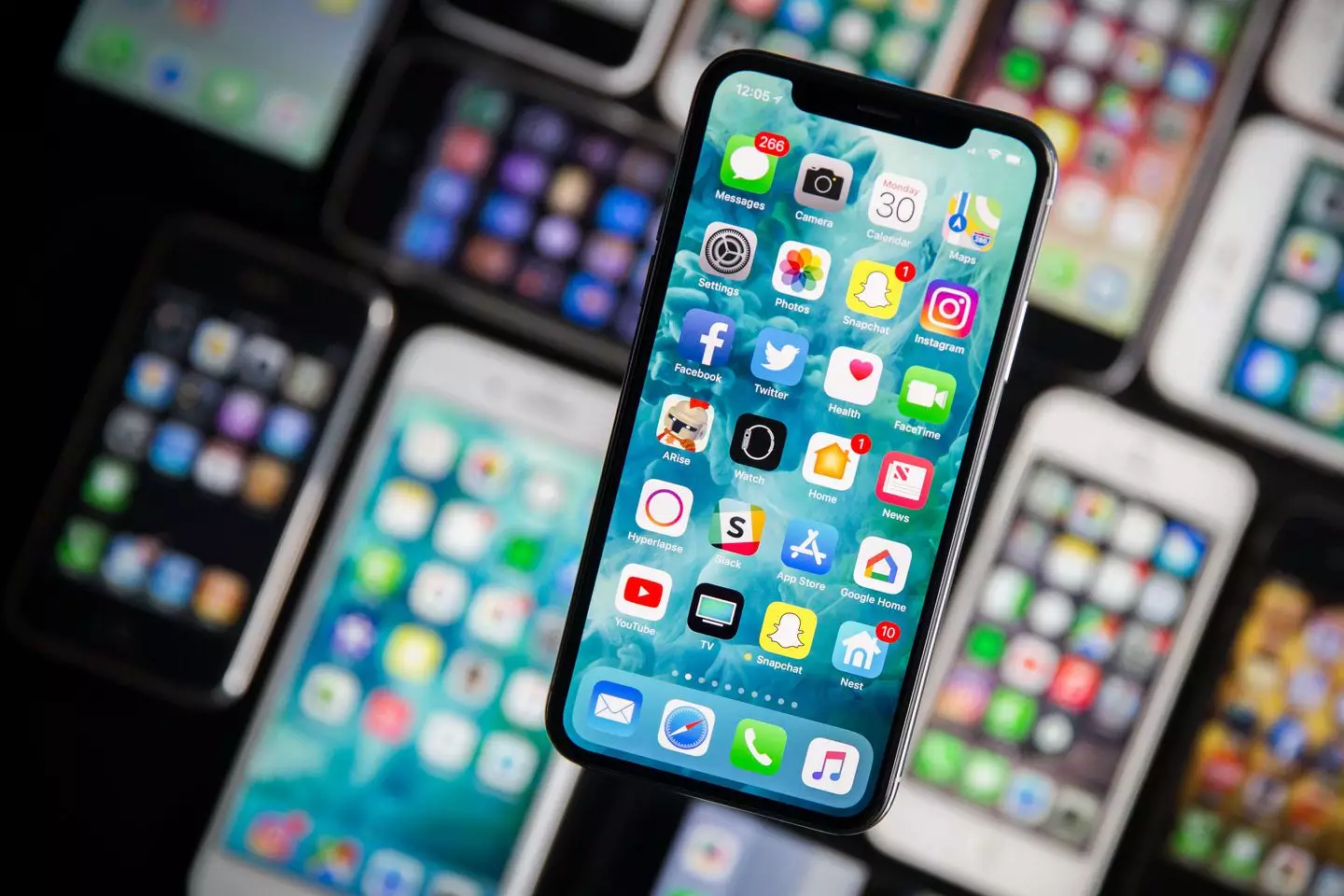 Türkiyədə "iPhone"lar yenidən bahalaşdı - QİYMƏTLƏR