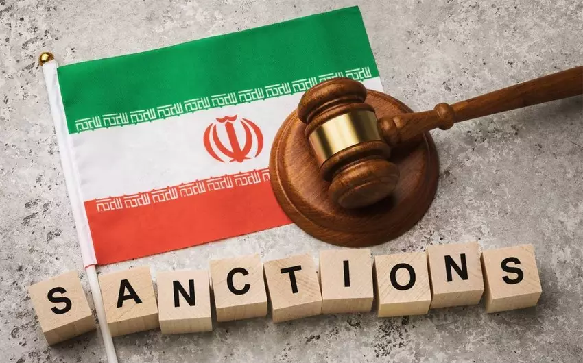 Bu ölkə İrana qarşı sanksiyaları genişləndirdi