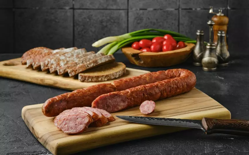 Azərbaycanda kolbasa istehsalı 5 % artıb