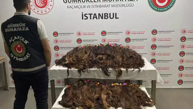 Gömrükdən insan saçı keçirmək istəyən şəxslər saxlanılıb - FOTO