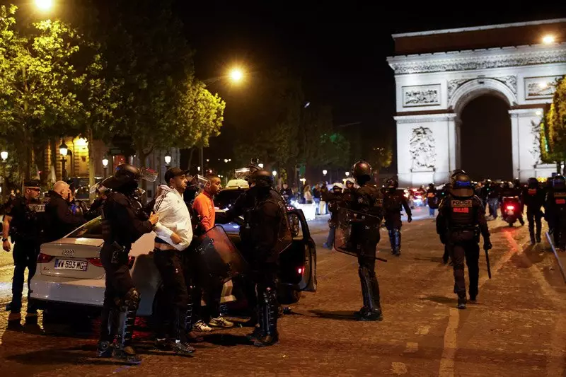 Milli bayramda Fransada 130 min asayiş keşikçisi təlimatlandırılacaq