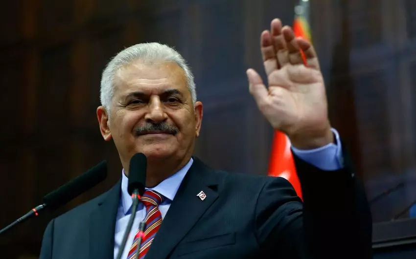 Binalı Yıldırım: “Seçici fəallığı yüksəkdir, səs vermək üçün yarım saat gözlədim”