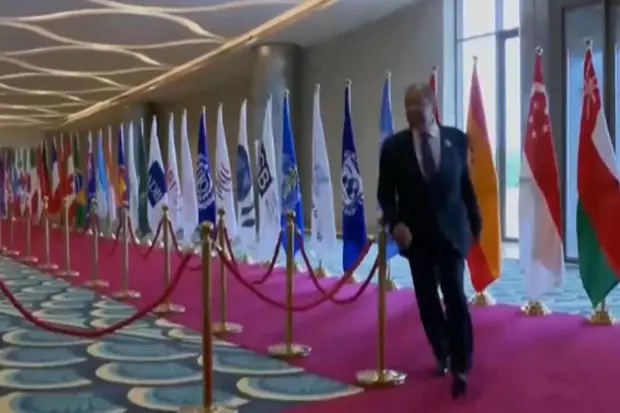 Lavrovun G20 liderlərinin qarşılanma mərasimində gərgin anları- VİDEO