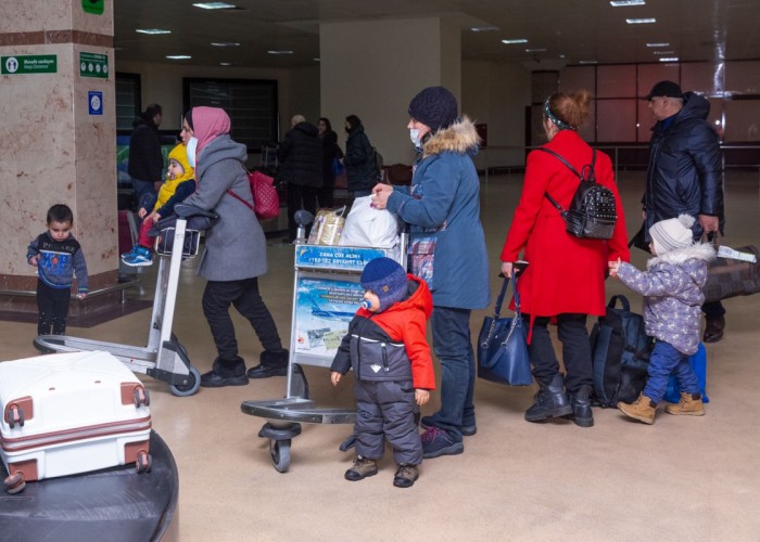 Daha 180 azərbaycanlı Ukraynadan Bakıya gətirilib