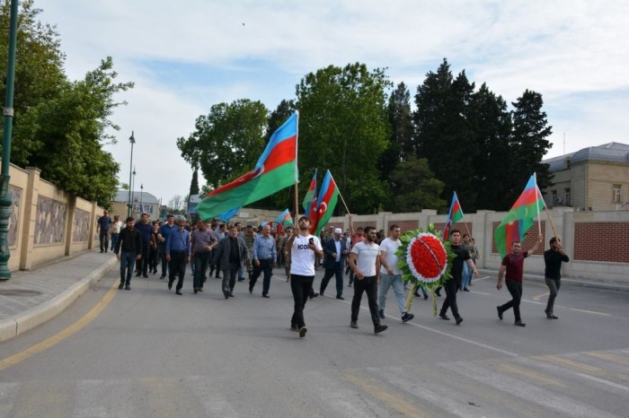 10 ay komada qaldıqdan sonra vəfat edən qazi dəfn edildi 