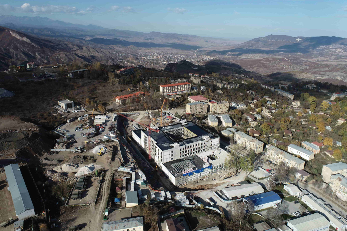 Şuşa şəhərinin içməli su təchizatı sistemlərinin yenidən qurulması layihəsi uğurla davam etdirilir.